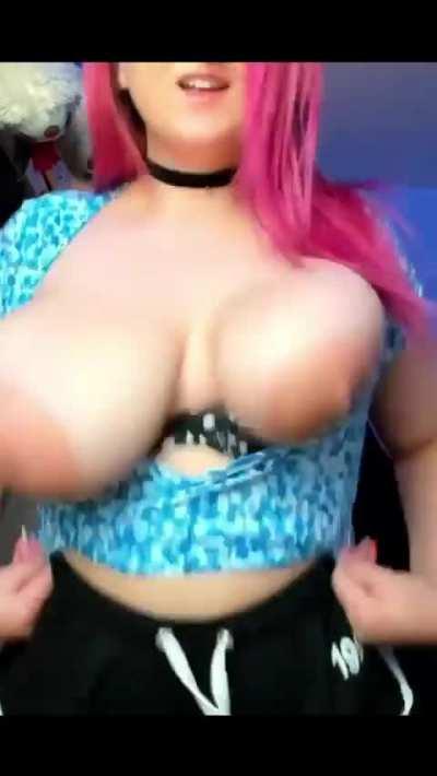 So big and bouncy I could tittyfuck you handsfree