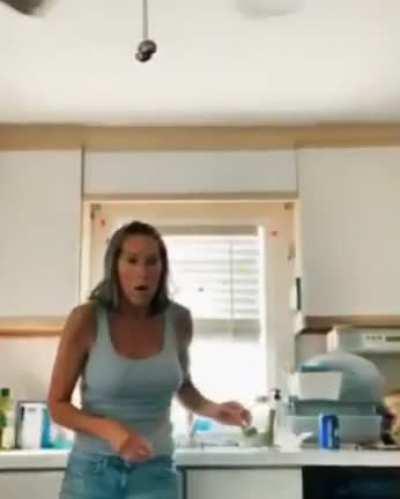 Ima piggy back this bitch.