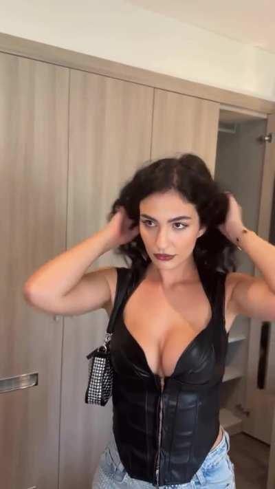 GRWM with a chocolate view 