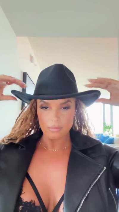 Joy’s look for the Beyonce concert | IG 5-2- 2025