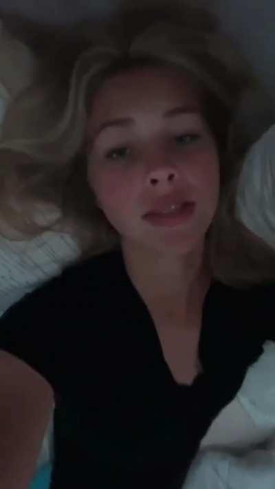 Dm me to jerk to her