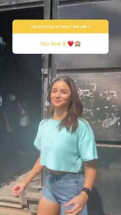 Alia Bhatt's sexy legs and thighs!