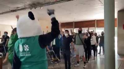 Con ustedes el oso Pandemio!!!!