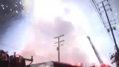 to put out magnesium fire with water