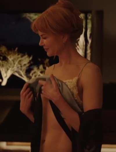 Nicole Kidman showing a glimpse of her perky boobs