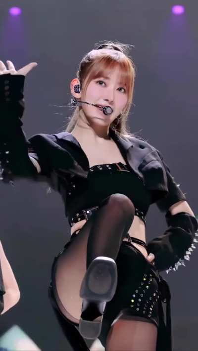 Sakura (Le Sserafim)