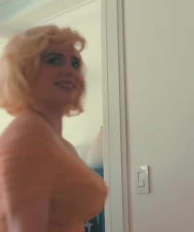 Billie Eilish and her big pale tits are incredible