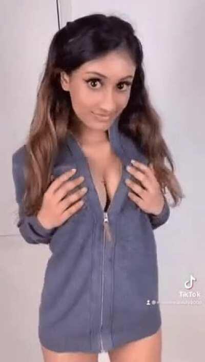 Get Her Onlyfans Full 11Gb content Mega Link in comment