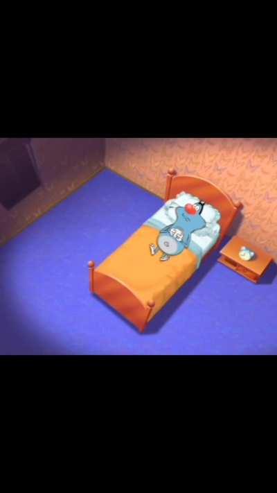 Title ghar pe aakela hai 