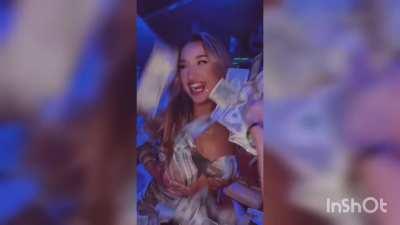 See through jiggle 🥺