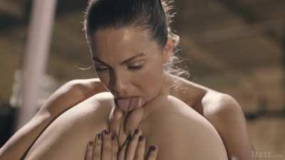 Sexy Cop Knows How to Eat Pussy