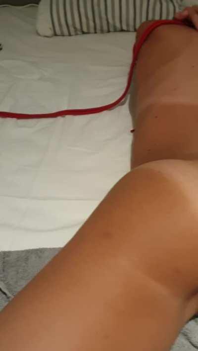 Hands of my head tight down forced squirting 💥💧