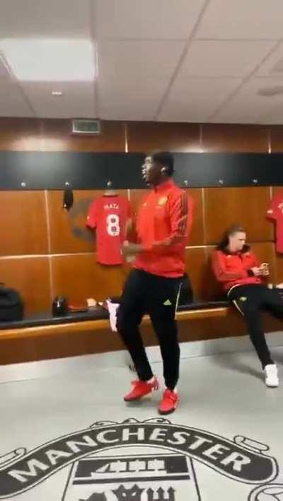 Pogba vs Bailly Dance Battle