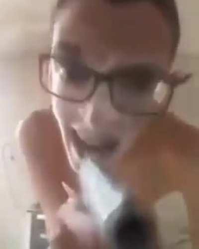 É ISSO Q VC QUER BOLSONAURO?😠