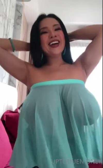 Duens Big Ass Titties 1