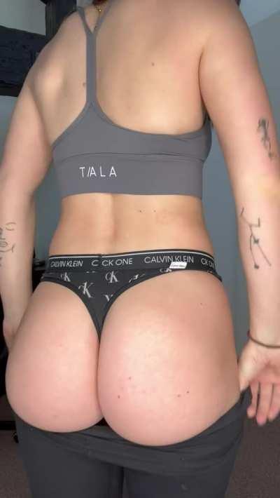 Please be my gym buddy 💕