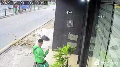 Guy on his lunch break barely escapes being run over