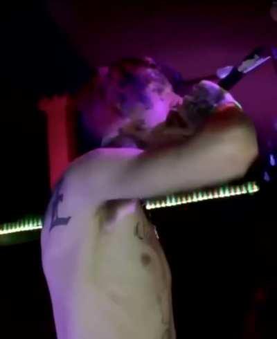 lil peep singing i miss you by blink 182 from a different angle <3