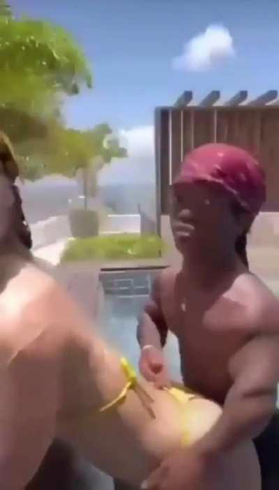 MF: little big from 🇩🇴 😮 