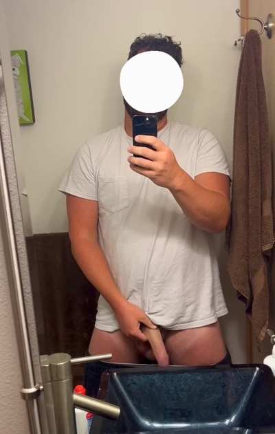 Definitely could stand to lose some kilos, but we still lookin decent-sized out here floppy and loose. 🤙🏼 [29]