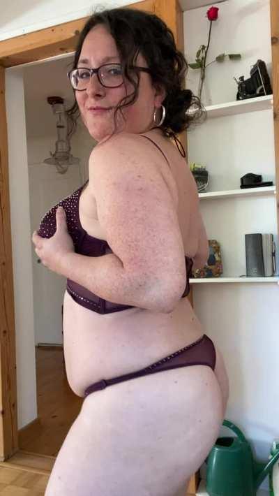 Can you cover me with your cum?