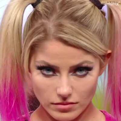 The two faces of Alexa Bliss 😈😇