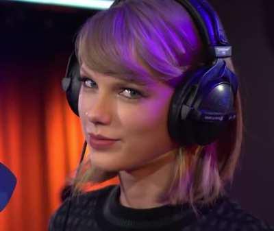 Taylor Swift needs that face fucked