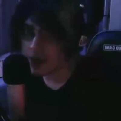 upvote para que vuelva la radio de la doomer gang🤺🤺🤺