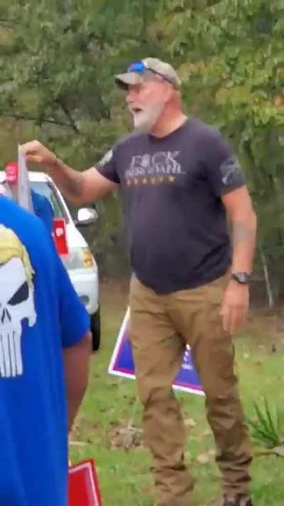 Thugs clash at Trump rally