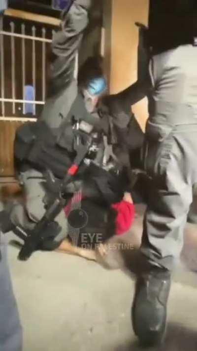 Palestine || An israeli soldier pressing his knee on a Omar's neck, a Palestinian man from Jerusalem, and he screams saying 