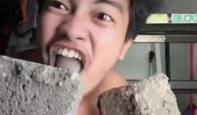 whatching pyro´s new video