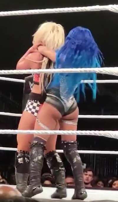 Sasha Banks in action wearing her Extreme Rules ring gear 👀