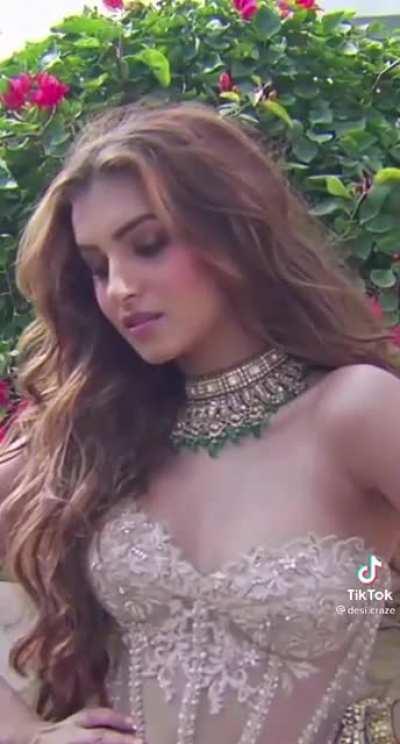 If only looks could translate to acting skills