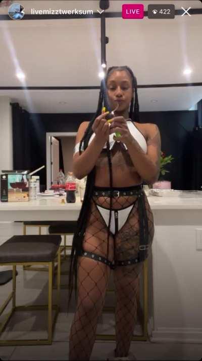Mizztwerksum SEXY IG Live 10/12/23 Pt.2