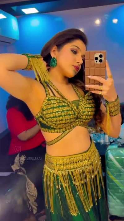 Janhvi killekar kashi kaakh dakhavte tichi