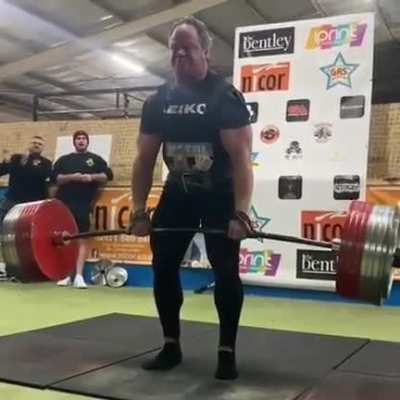 James Hickey (44) of Ireland sets a new Masters World Record in the deadlift with a pull of 969lbs / 440kg. This event took place in Ireland 2 days ago.