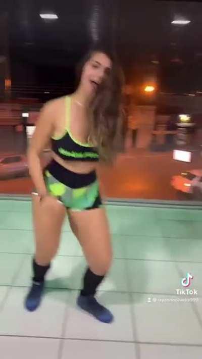 Rayanne Oliveira 🍑