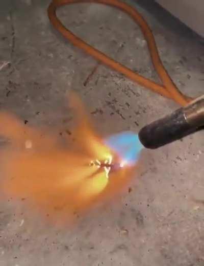 Salamanders Vs. Tyranids