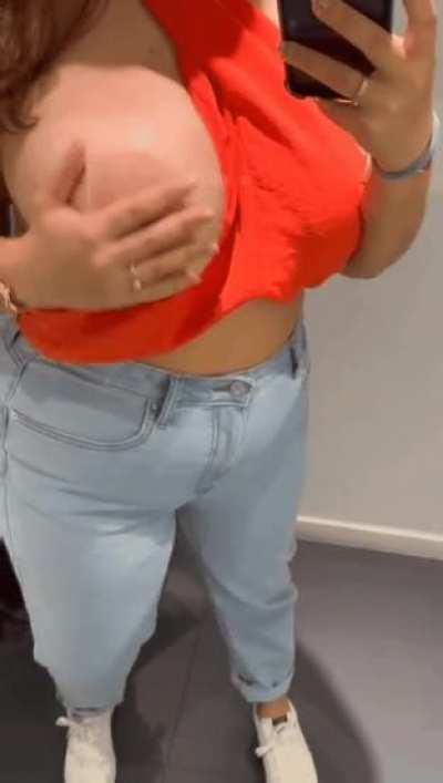 I like to play at work, can you imagine working with me? 😜