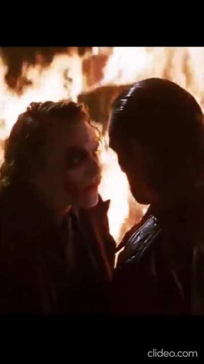 Se nota que milei vio muchas películas porque tiene la cabeza tan podrida que normal que esto quede bien.