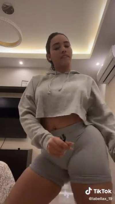 SHEEESH LEMME SQUEEZE ...