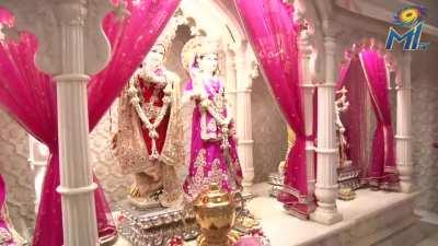 Extended version of ipl trophy dedication to lord krushna