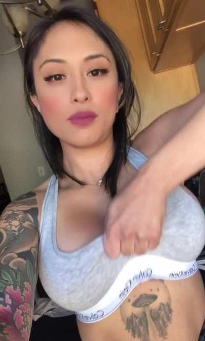 I feel cute this Friday Eve 🥰