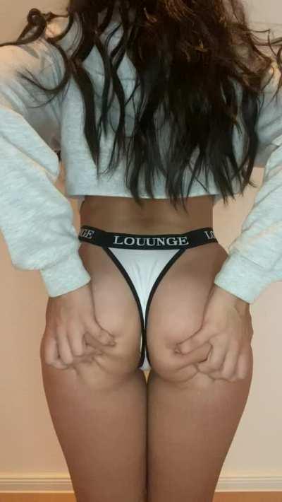 pretty sure this’ll get that meat stick standing and throbbing 😼 [STBA]