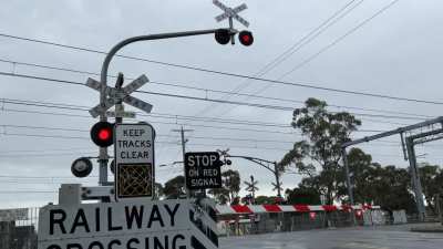 (Fixed) RIP Webster st as (I think) the last level crossing on the Cranbourne and pakenham lines while being the second last crossing remaining with hybrid bells on the metro network