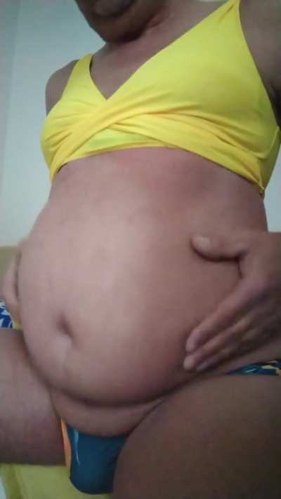 I love getting bigger and bigger, how do you like my belly.