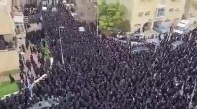 חראדל_במ (כי זה כמו חרדי ואדל ביחד, הבנת?)