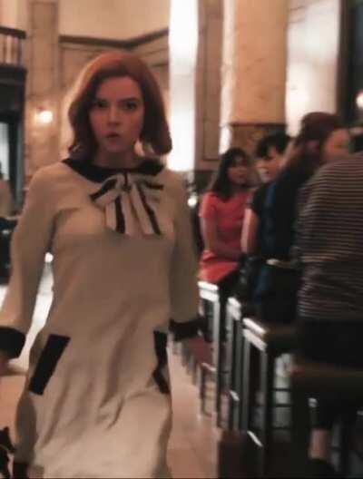 Anya Taylor-Joy's bouncy tits