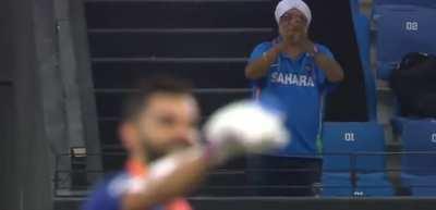 the old man behind is soo me!!!!