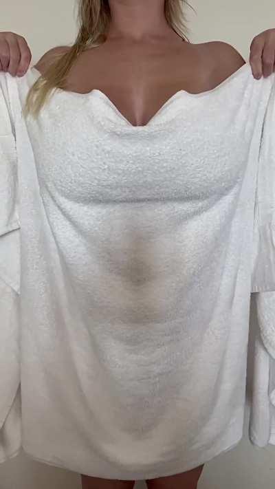 This KurvyKitty Mom Will Leave You Speechless With Her Jaw-Dropping Assets! Get ready to have your mind blown by the one and only kurvykitty! This red-hot momma is taking the internet by storm with her stunning good loo